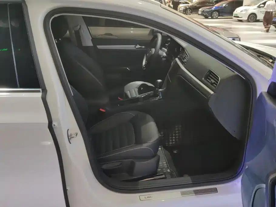 Lamando 2021 Facelift 280TSI DSG Comfort Edition — миниатюра 8