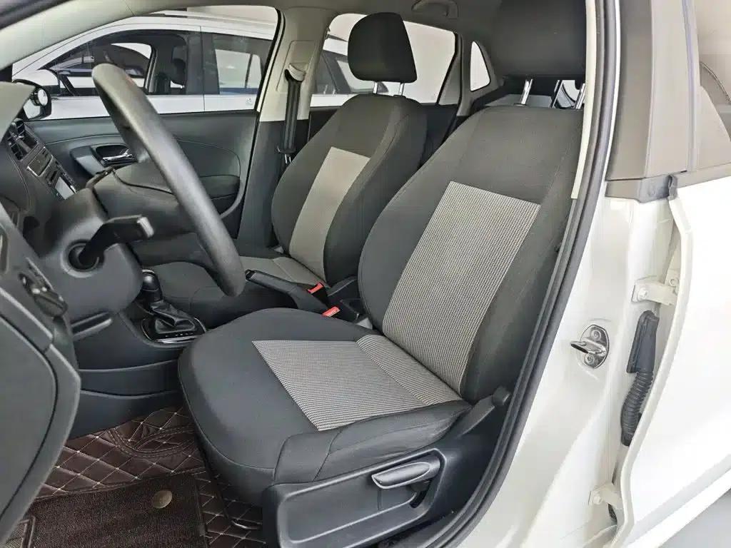 2016 Polo 1.4L Automatic Fashion Edition — миниатюра 15