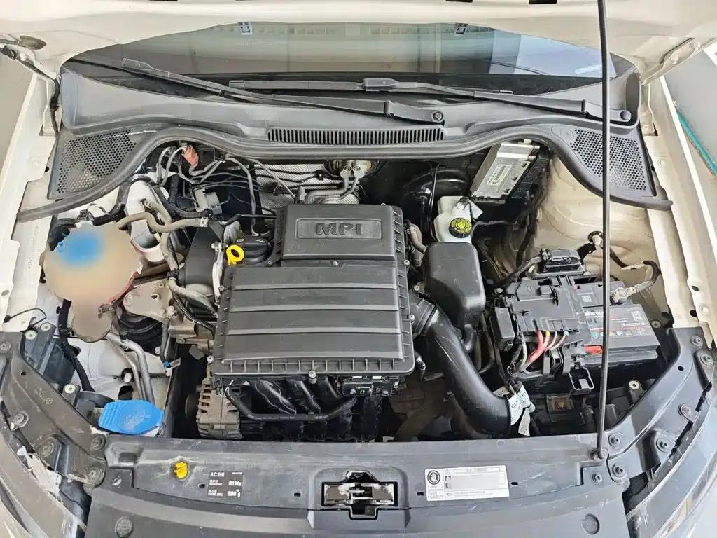 2016 Polo 1.4L Automatic Fashion Edition — миниатюра 20