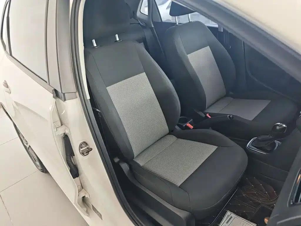 2016 Polo 1.4L Automatic Fashion Edition — миниатюра 25