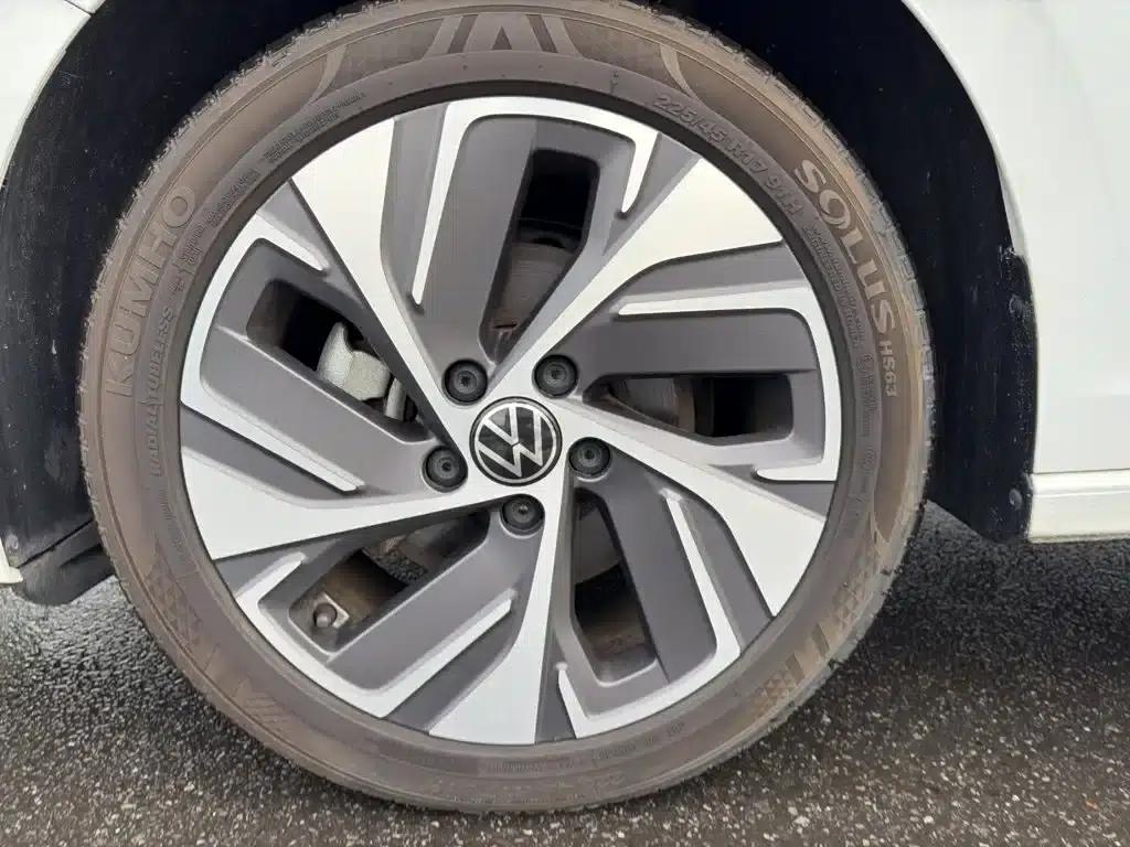 2025 Volkswagen Bora 300TSI DSG Premium Edition — миниатюра 16