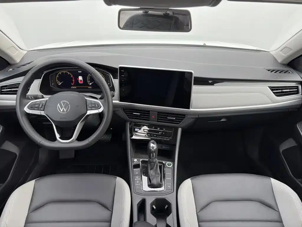2025 Volkswagen Bora 300TSI DSG Premium Edition — миниатюра 7