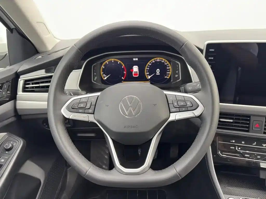 2025 Volkswagen Bora 300TSI DSG Premium Edition — миниатюра 10