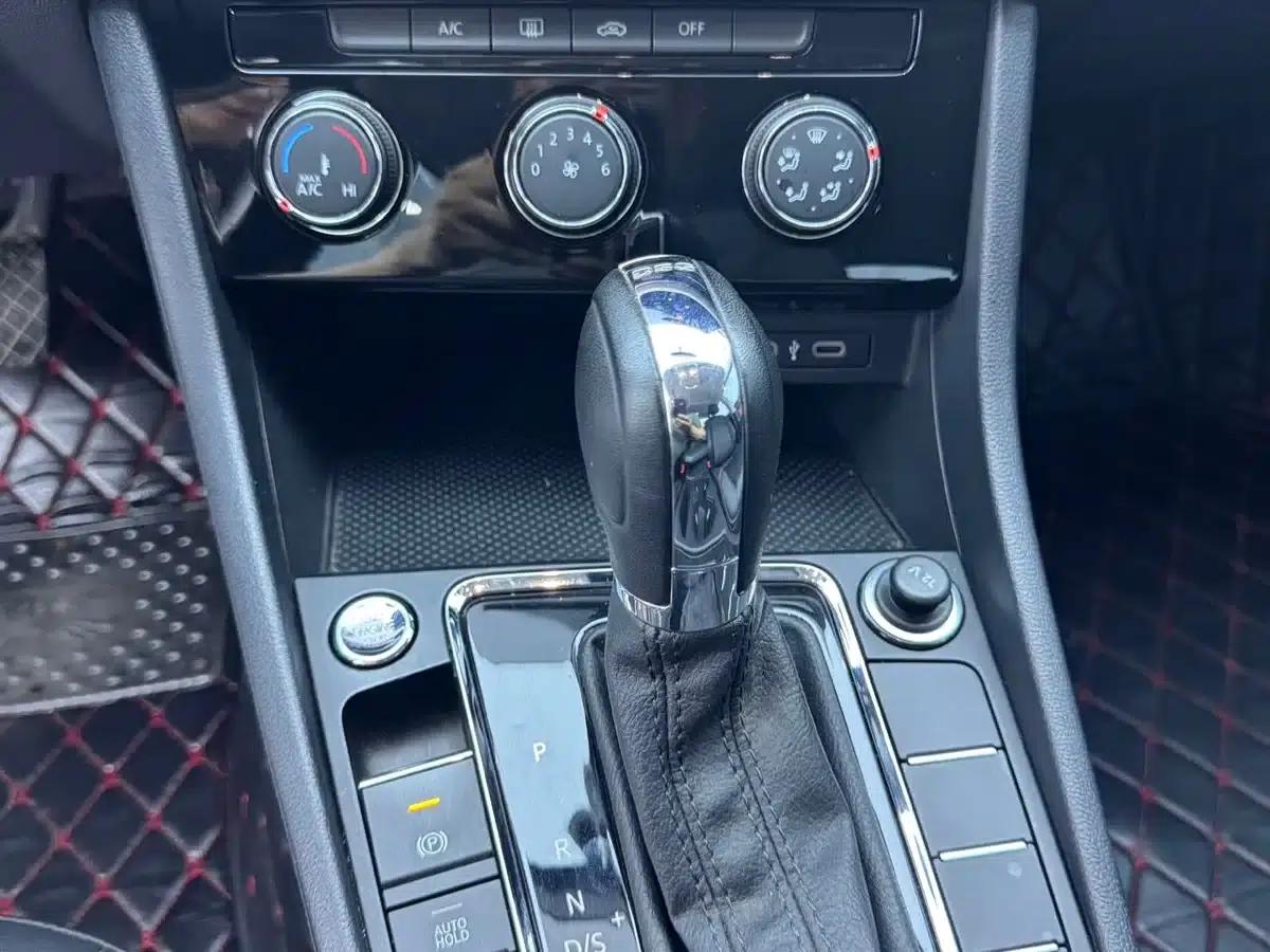 2023 Volkswagen Bora 200TSI DSG Yuexing PRO Edition — миниатюра 8