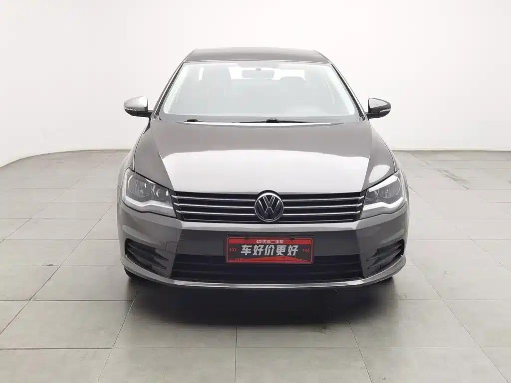 2013 Volkswagen Bora 1.6L Manual Fashion Edition — миниатюра 3