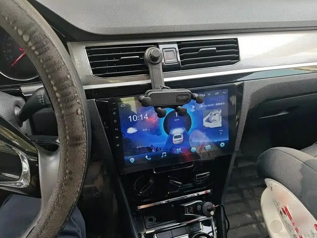 2017 Volkswagen Bora 1.6L Manual Comfort Model — миниатюра 6