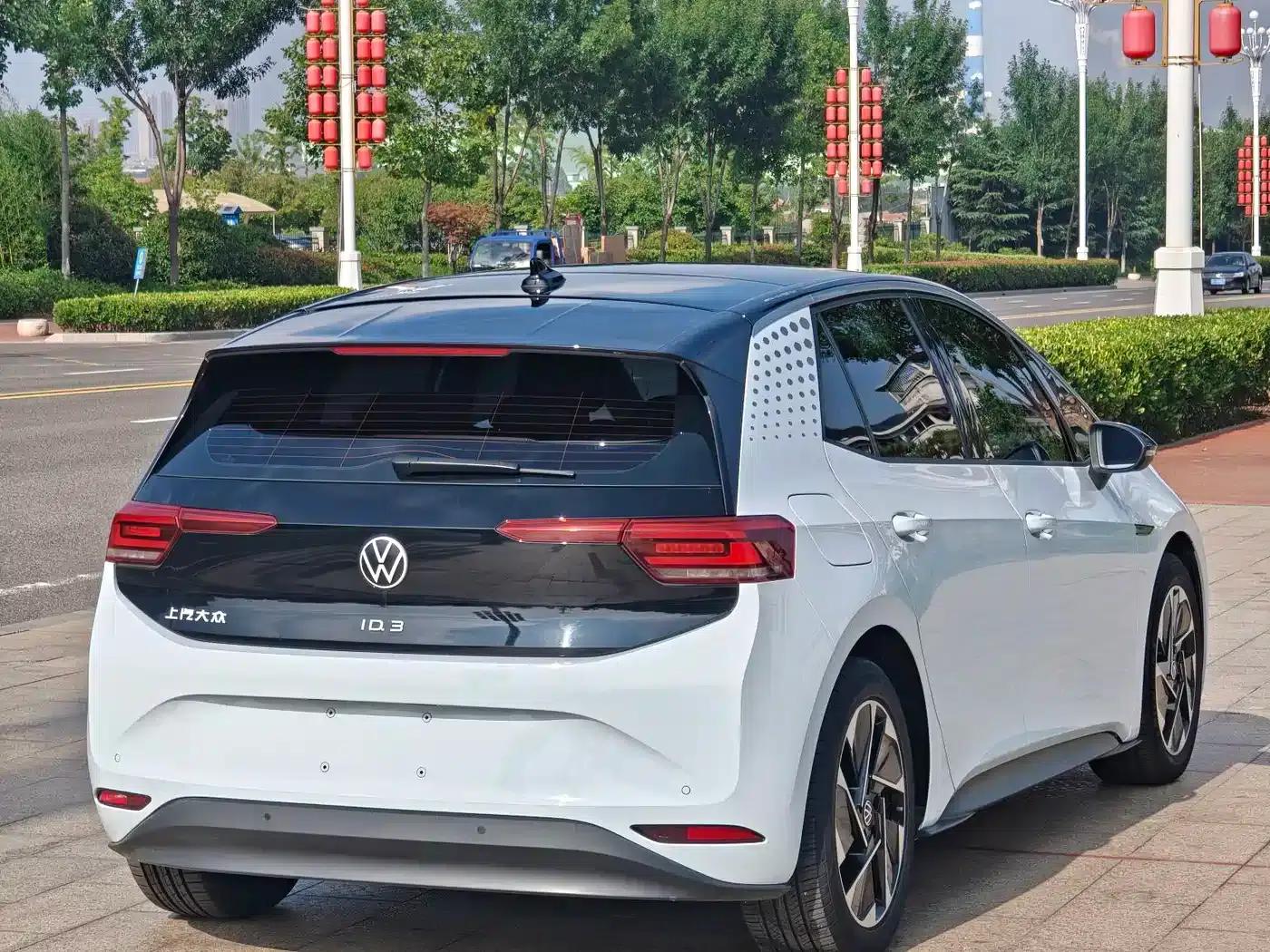 Volkswagen ID.3 2023 Upgraded Pure Smart Edition — миниатюра 4