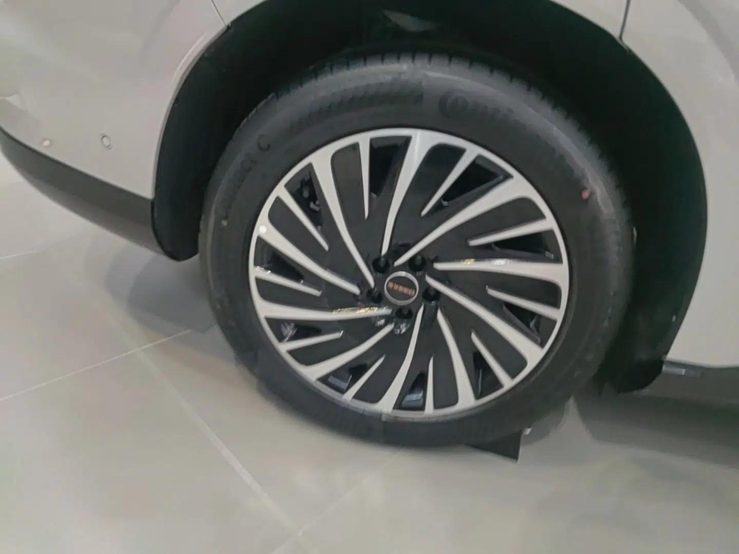 EXEED Star Era ET 2025 Extended-Range 265 Max Two-Wheel Drive Urban Advanced Driver Assistance — миниатюра 11