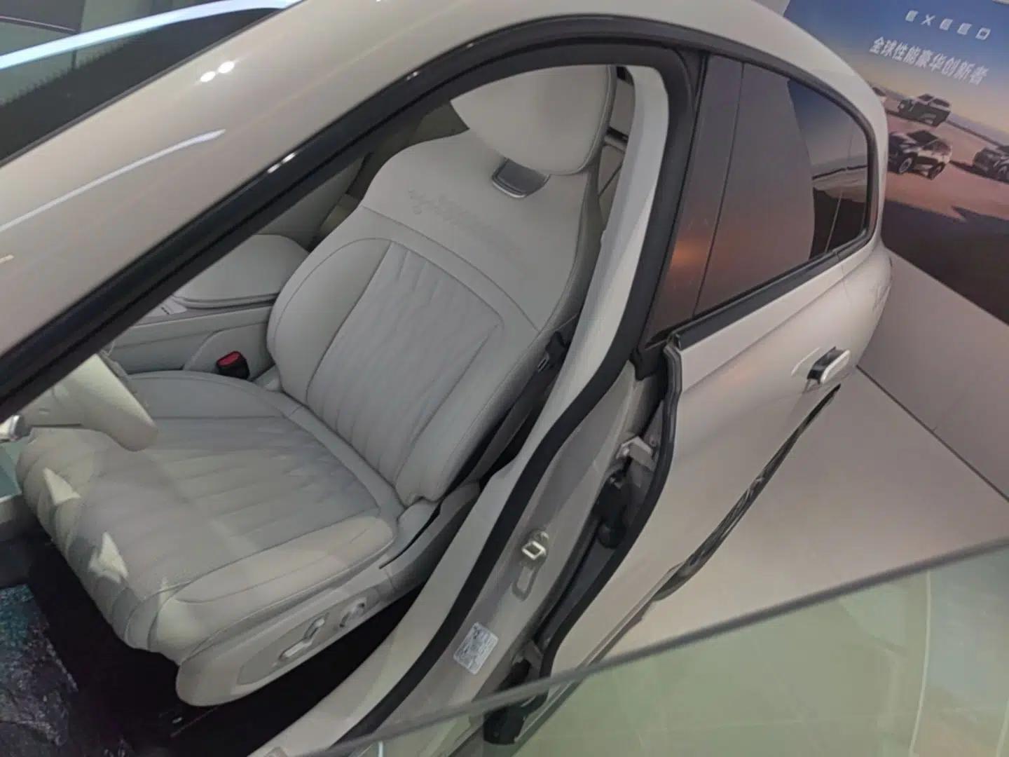 EXEED Star Era ET 2025 Extended-Range 265 Max Two-Wheel Drive Urban Advanced Driver Assistance — миниатюра 17