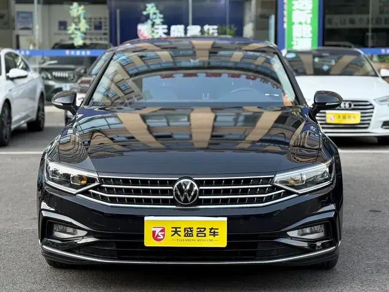 Volkswagen Magotan 2023 2 Millionth Unit Commemorative Edition 330TSI DSG Leading Model — миниатюра 2