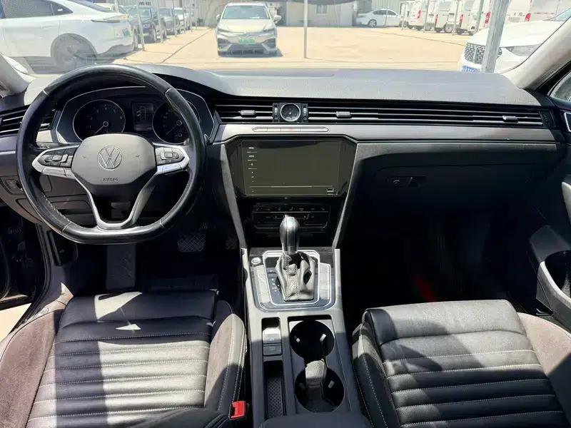 2020 Volkswagen Passat 330TSI DSG Leading Edition — миниатюра 5
