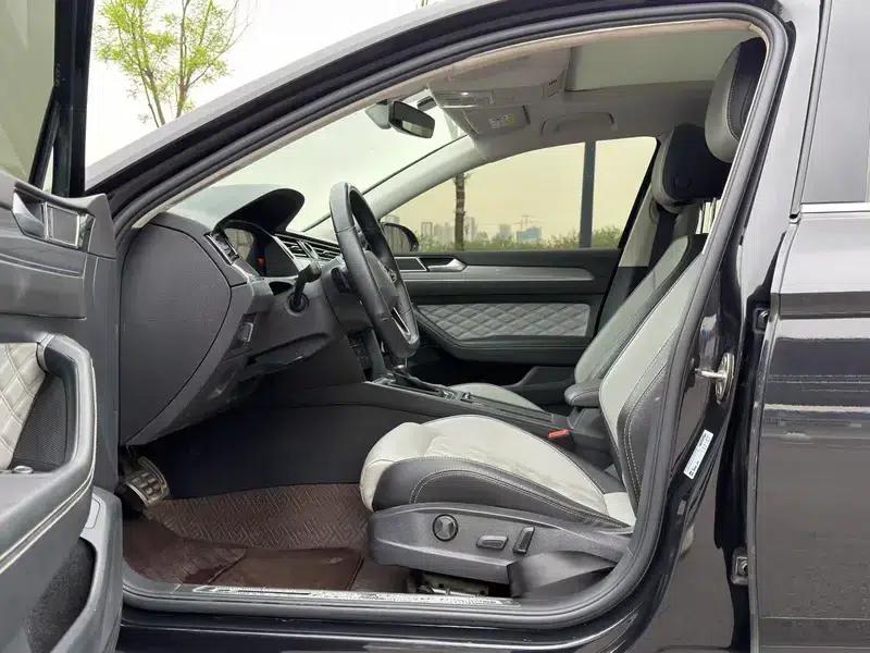 Volkswagen Magotan 2023 2 Millionth Unit Commemorative Edition 330TSI DSG Leading Model — миниатюра 8