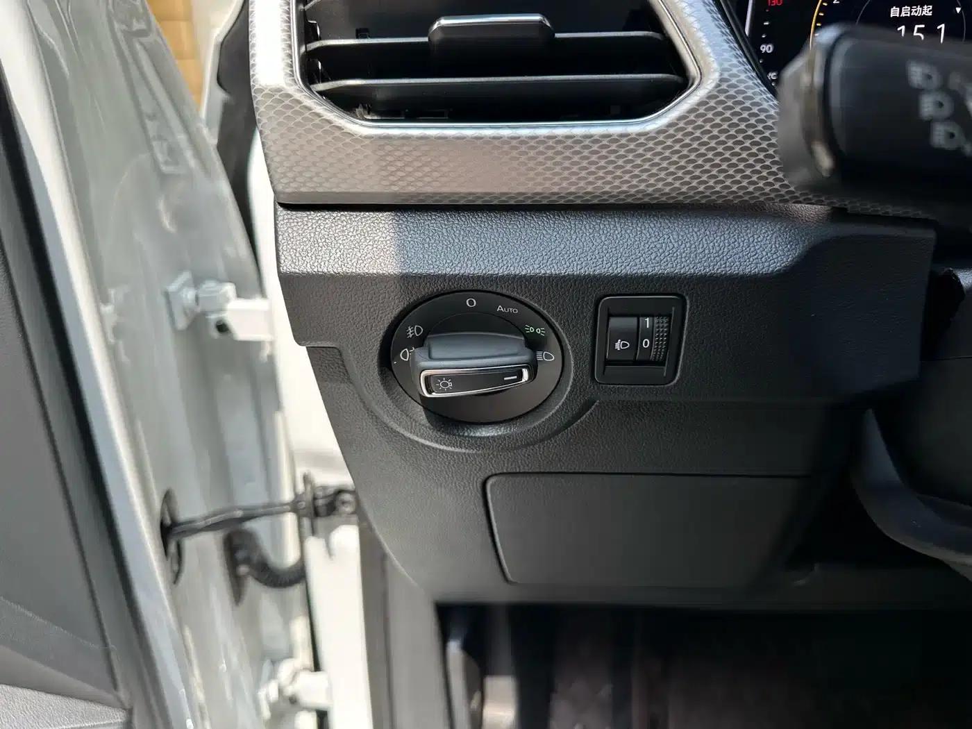 2021 Volkswagen T-Cross 1.5L Automatic Smart Connect Edition — миниатюра 12