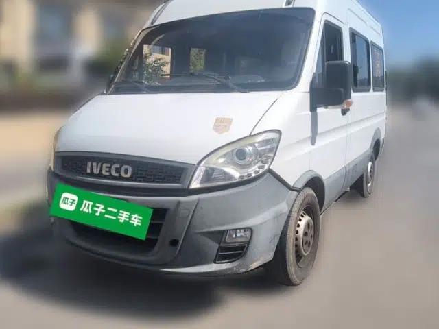 Iveco Power Daily 2017 2.5T Classic A32 Mid-Roof 6-7 Seater Bus 47Z5
