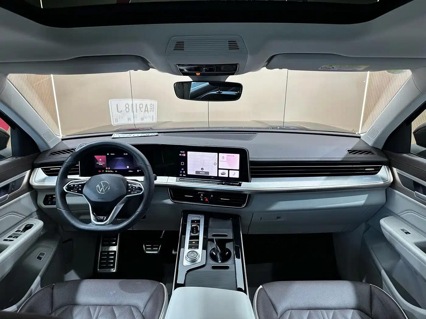2023 Range Rover 380TSI AWD R-Line Touring Edition — миниатюра 8