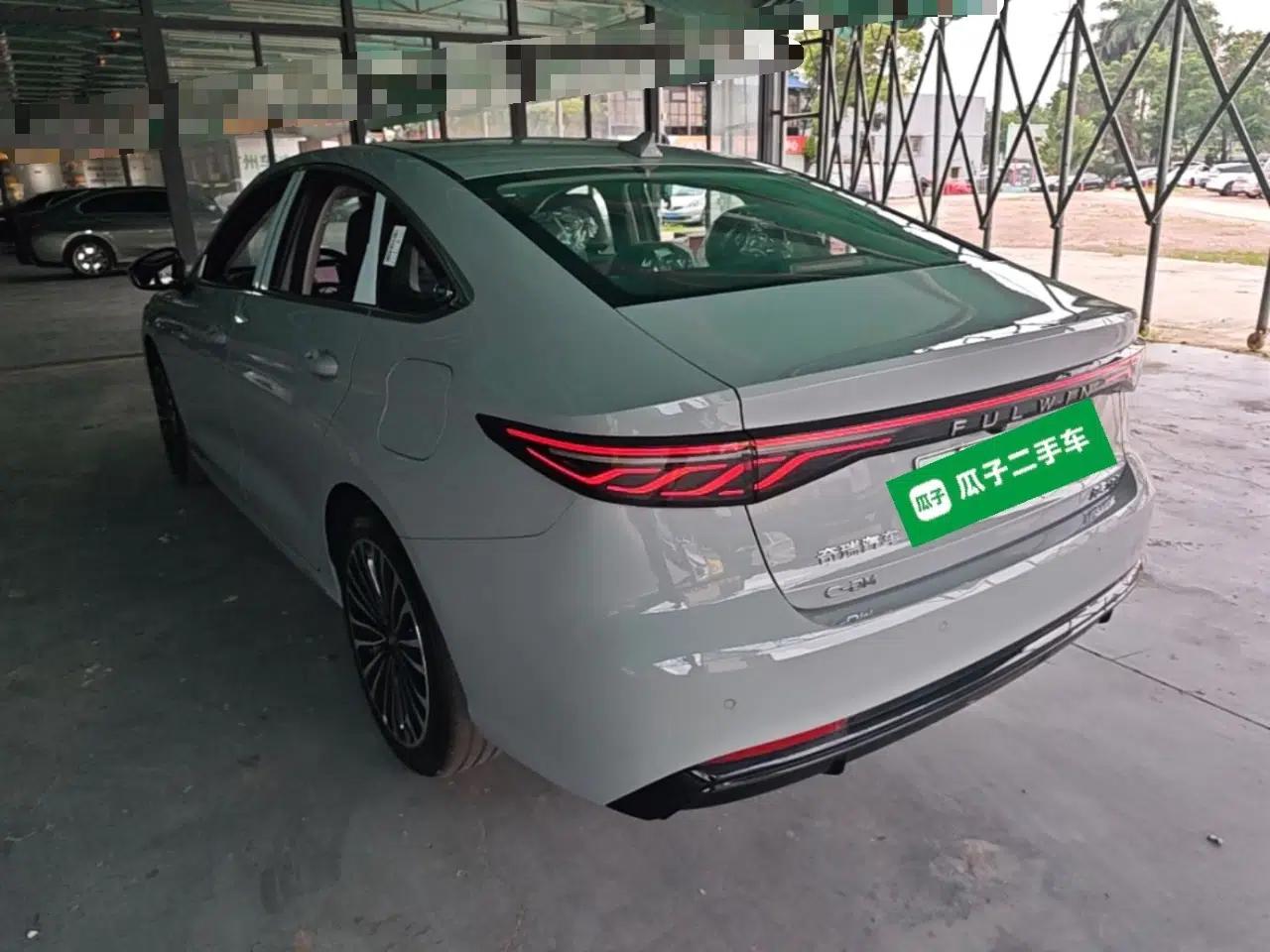 Chery Fengyun A8L 2025 1.5 TGDI 145 km Luxury Version — миниатюра 4