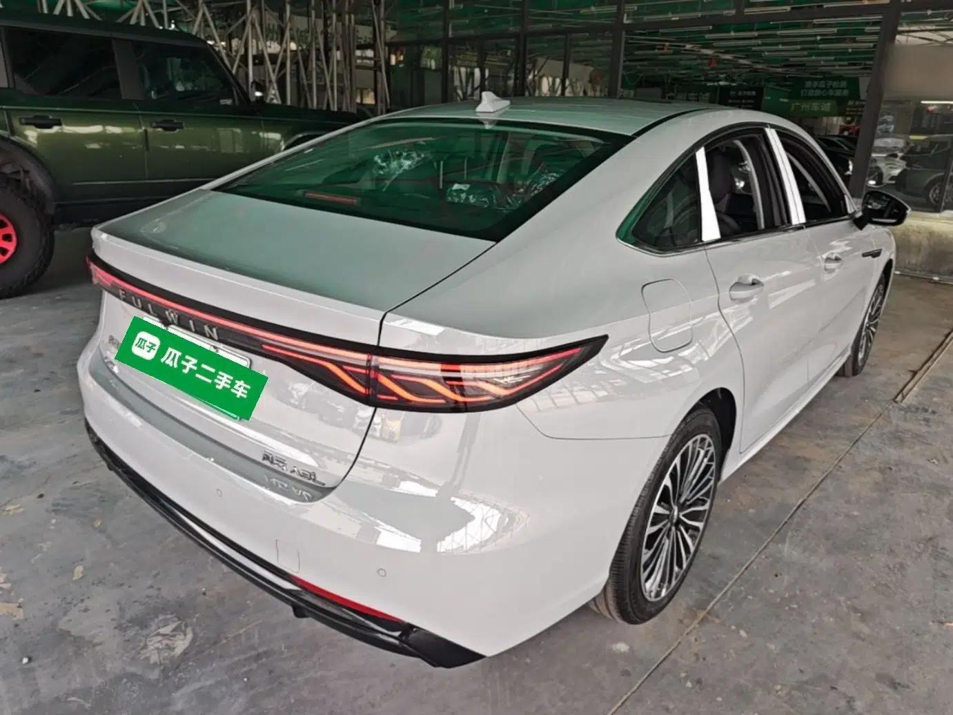 Chery Fengyun A8L 2025 1.5 TGDI 145 km Luxury Version — миниатюра 6