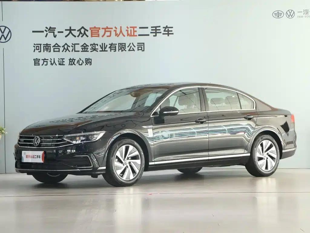 2022 Volkswagen Passat PHEV GTE Luxury Edition — миниатюра 1