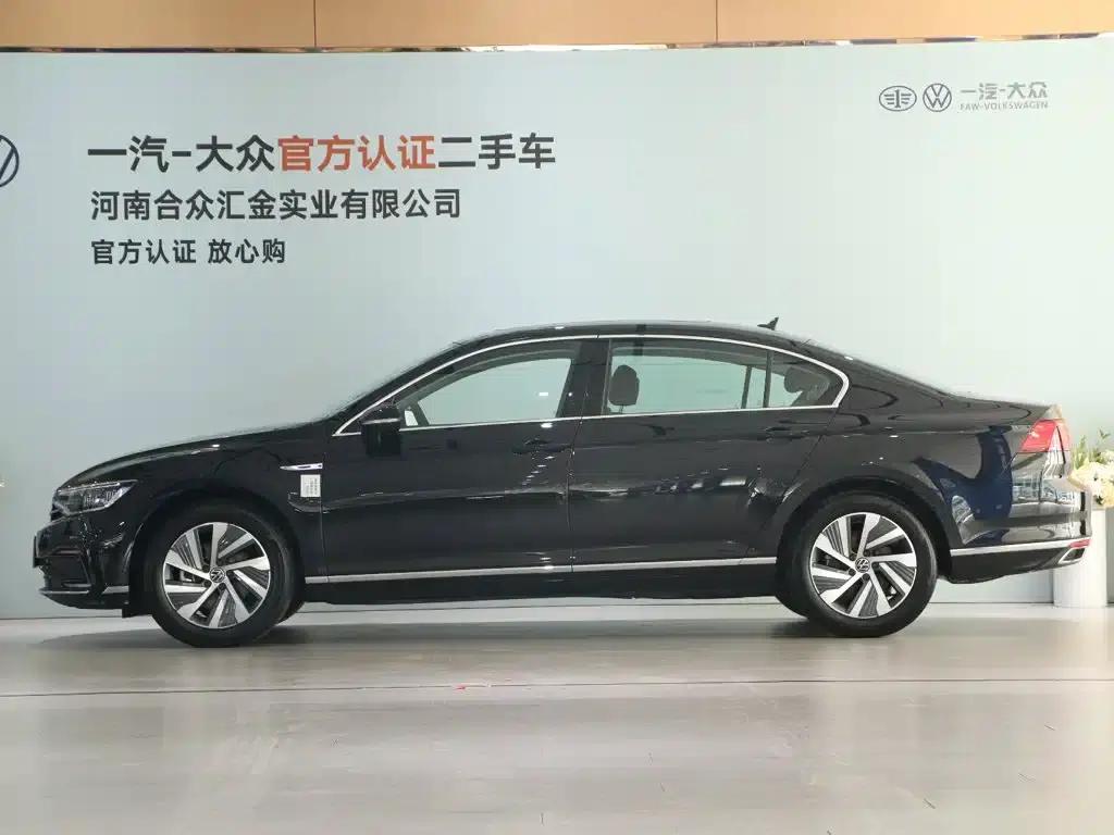 2022 Volkswagen Passat PHEV GTE Luxury Edition — миниатюра 6