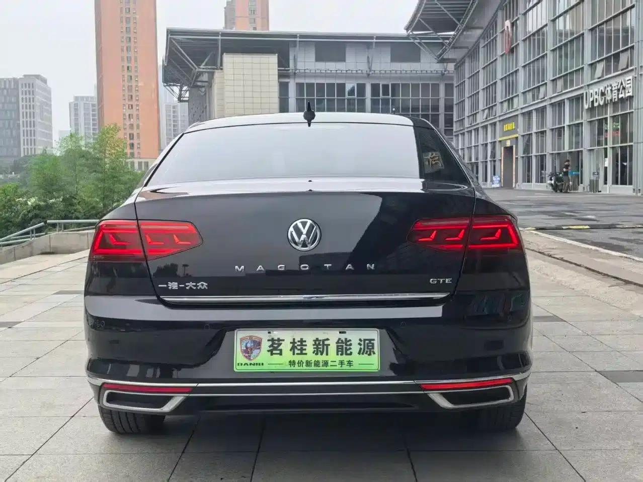 2020 Volkswagen Passat PHEV GTE Luxury Edition — миниатюра 5