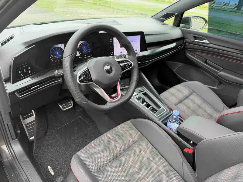 2023 Golf GTI 380TSI DSG GTI — миниатюра 17