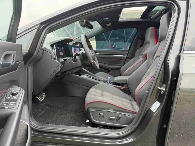 2023 Golf GTI 380TSI DSG GTI — миниатюра 25