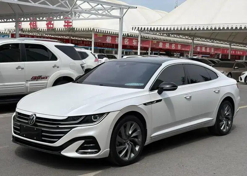 Volkswagen CC 2023 380TSI Striking Edition — миниатюра 1