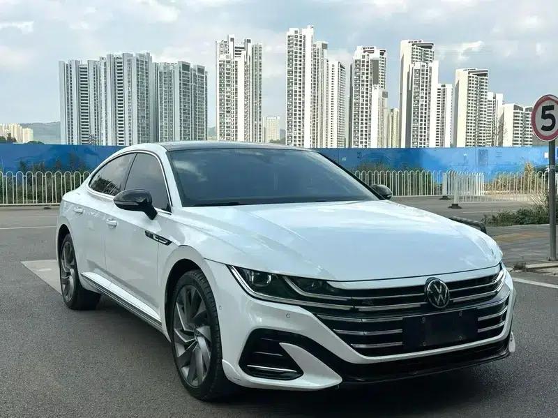 Volkswagen CC 2023 380TSI Striking Edition — миниатюра 3