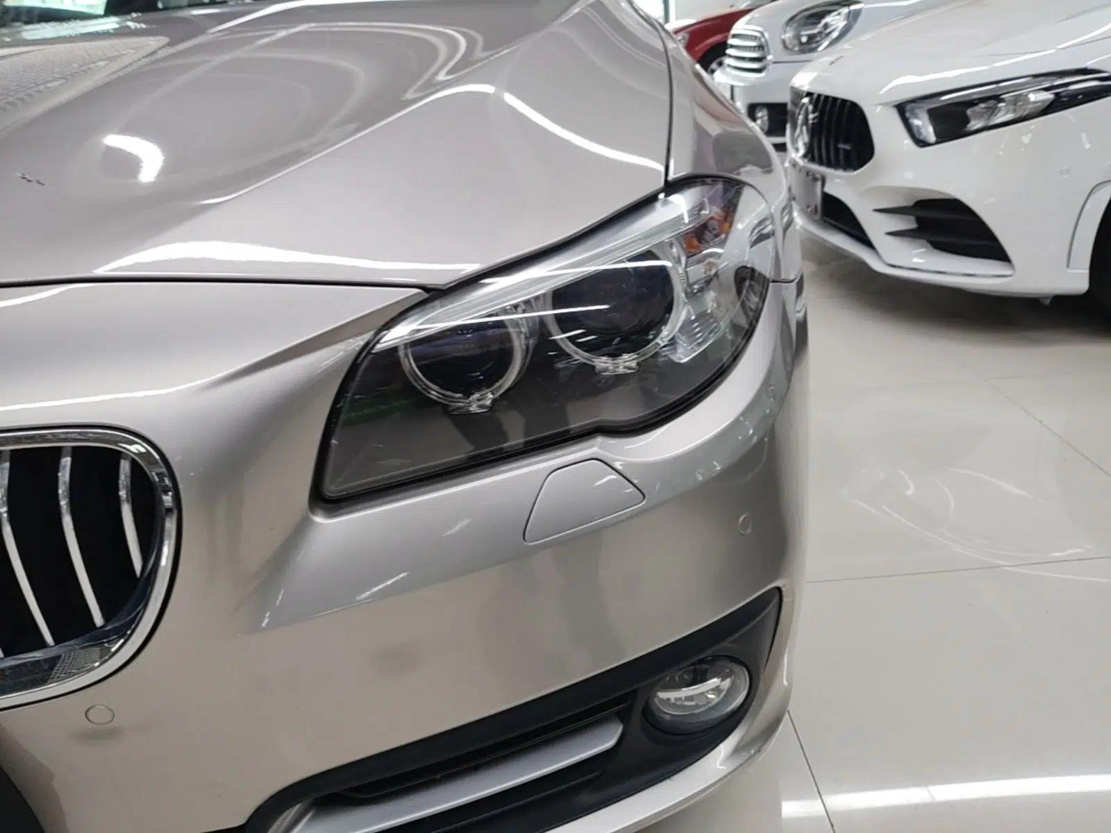 BMW 5 Series 2014 520Li Elegant Model — миниатюра 8