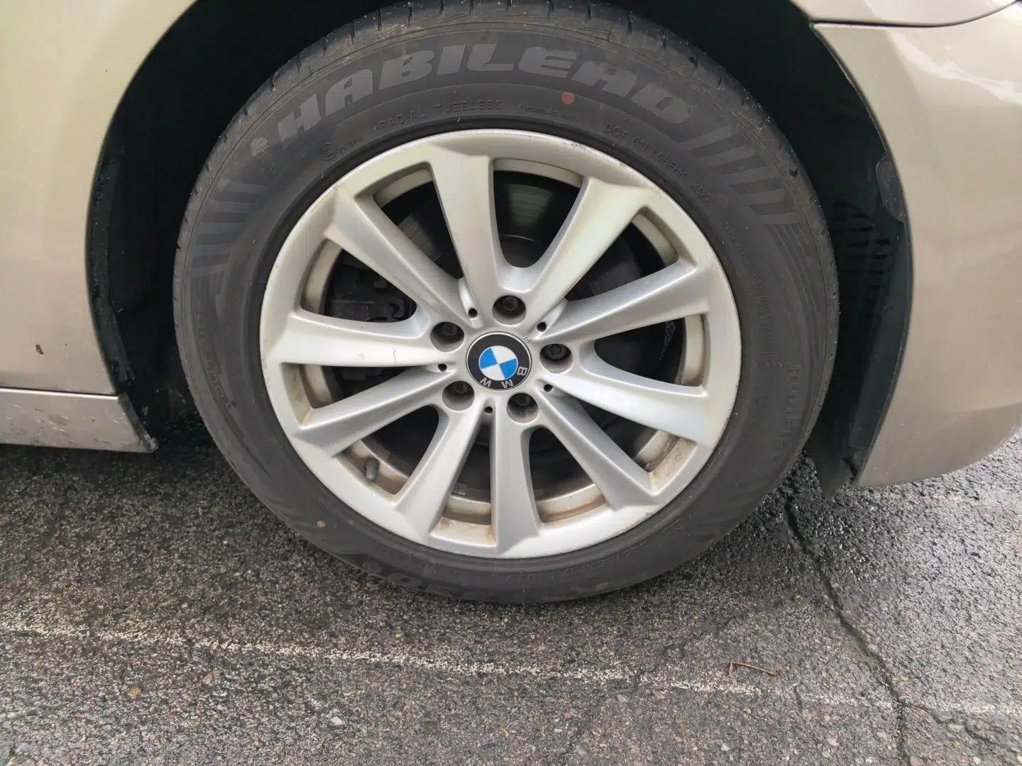BMW 5 Series 2012 523Li Leading Model — миниатюра 8