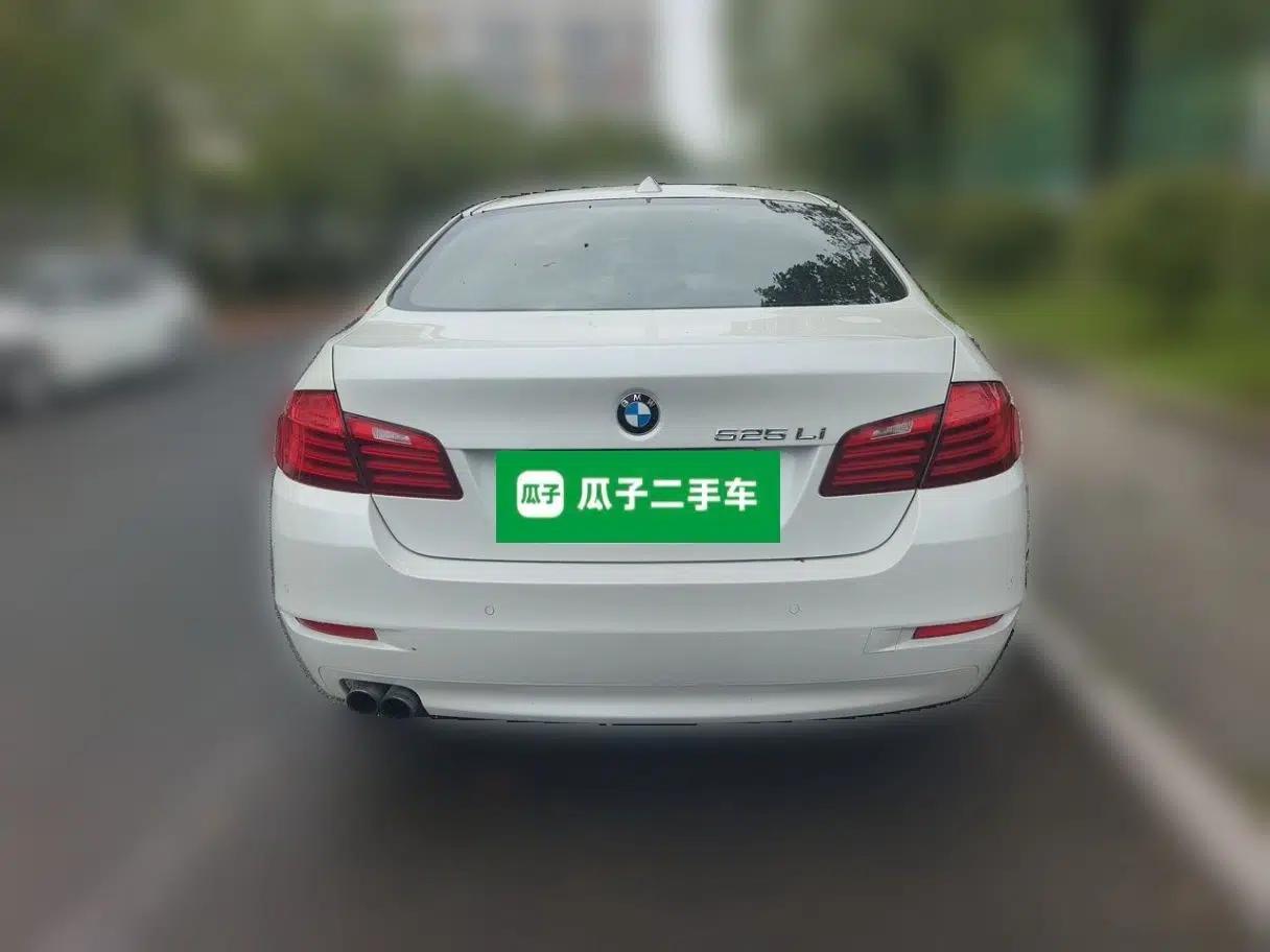 BMW 5 Series 2014 525Li Leading Model — миниатюра 5