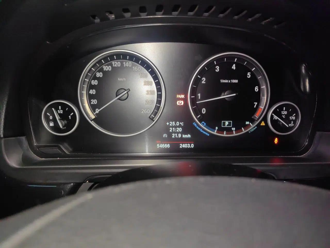BMW 5 Series 2012 520Li Elegant Edition — миниатюра 11