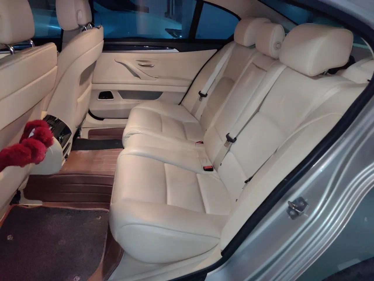 BMW 5 Series 2012 520Li Elegant Edition — миниатюра 17