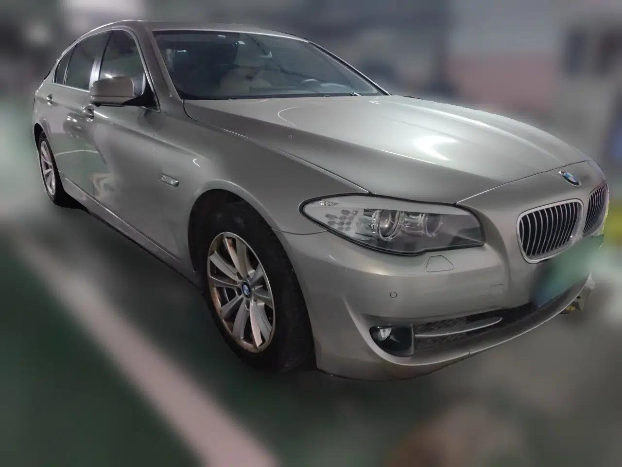 BMW 5 Series 2012 520Li Elegant Edition — миниатюра 3