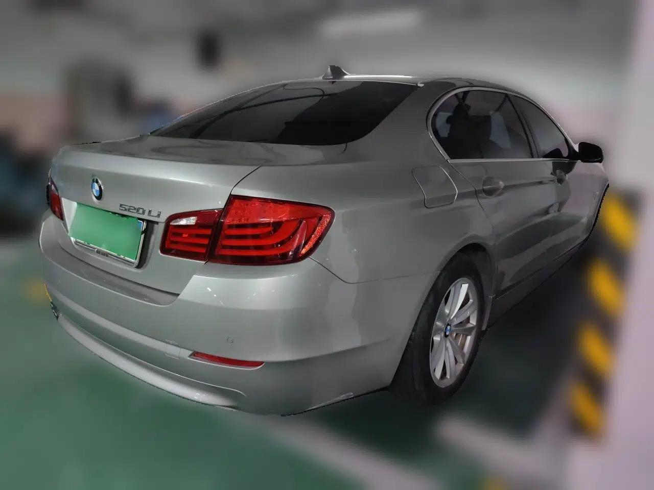 BMW 5 Series 2012 520Li Elegant Edition — миниатюра 6