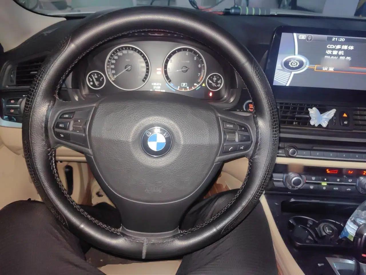 BMW 5 Series 2012 520Li Elegant Edition — миниатюра 10