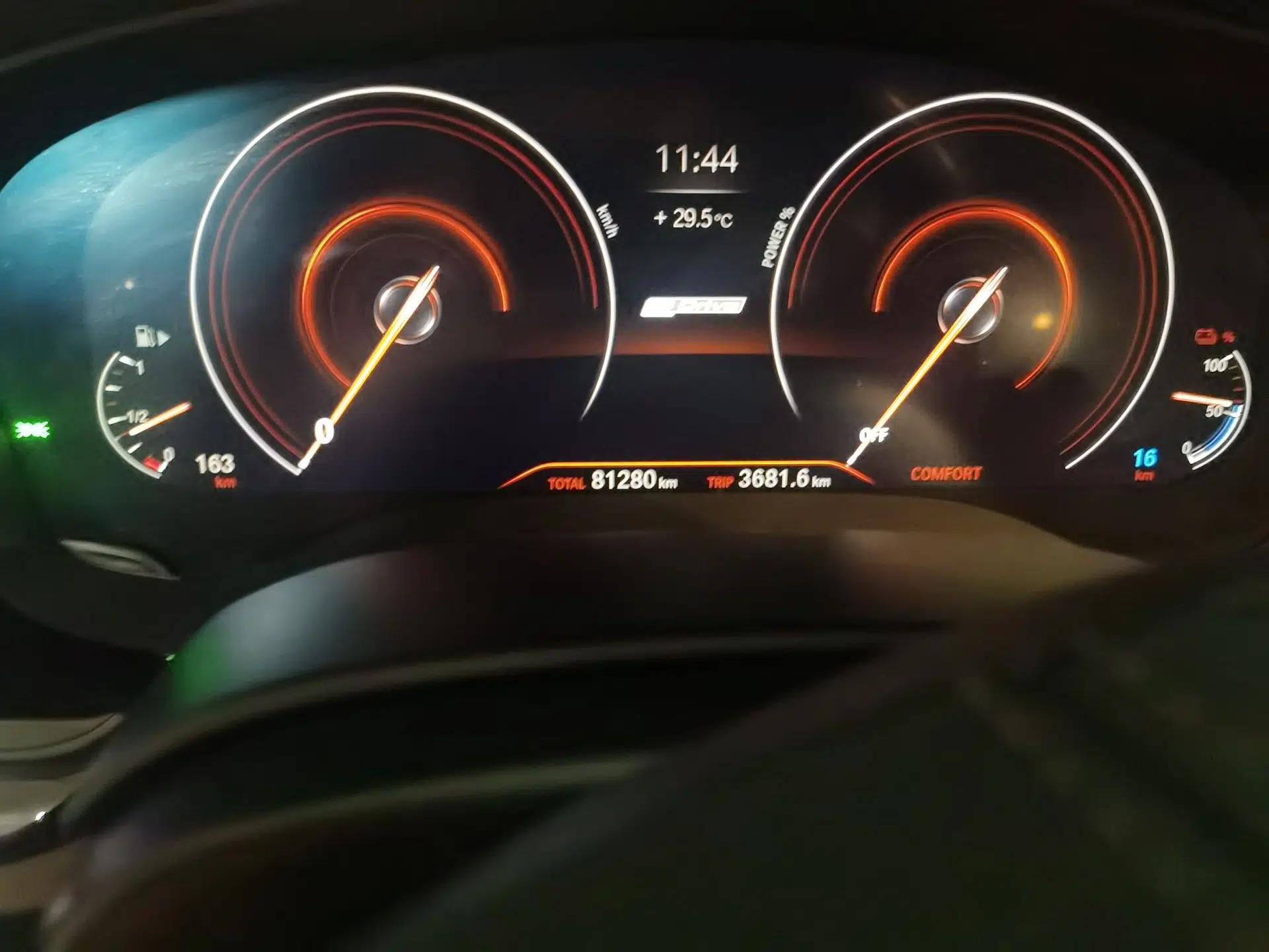 BMW 5 Series New Energy 2019 Updated Version 530Le Luxury Package — миниатюра 12