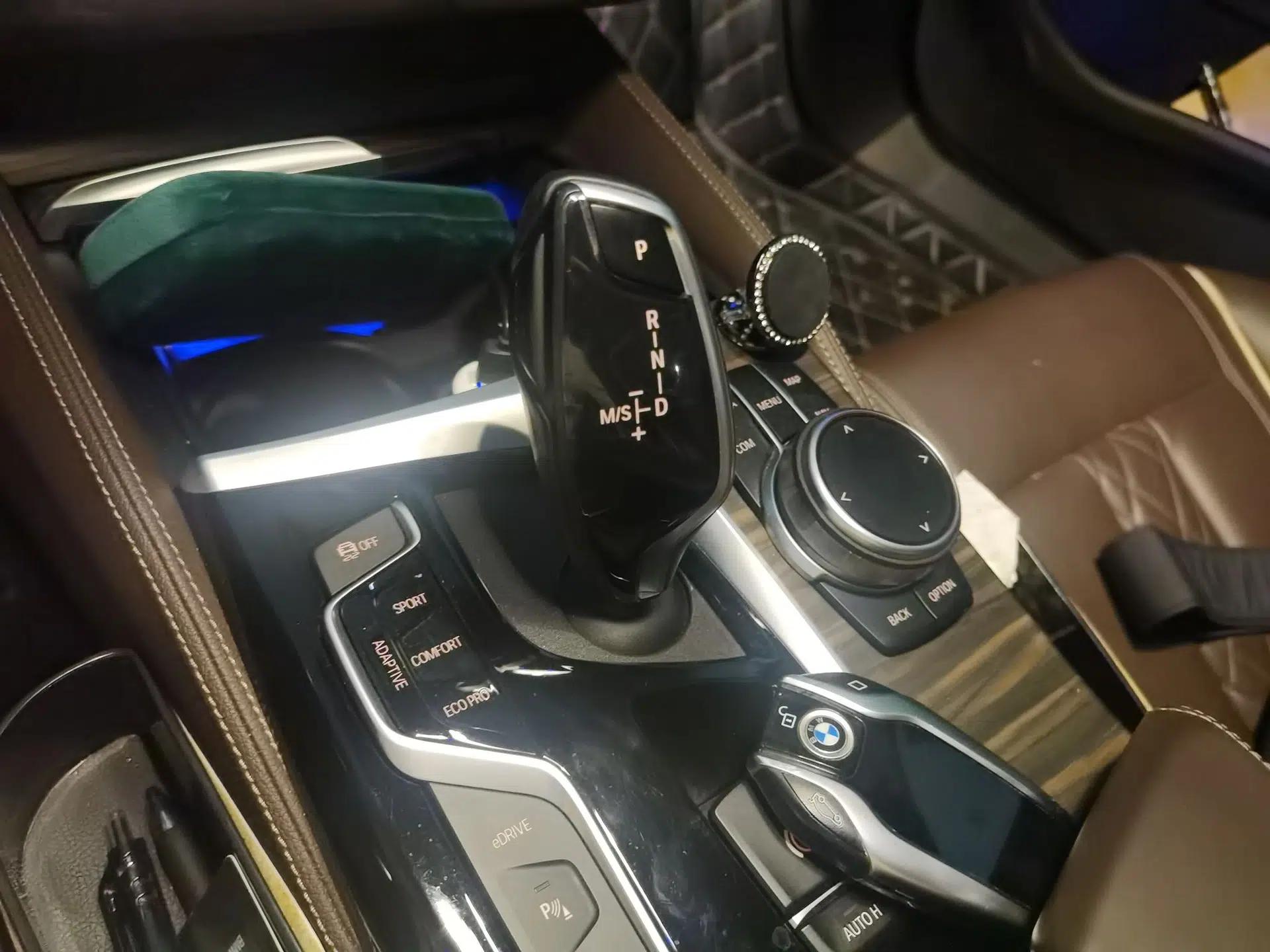 BMW 5 Series New Energy 2019 Updated Version 530Le Luxury Package — миниатюра 14