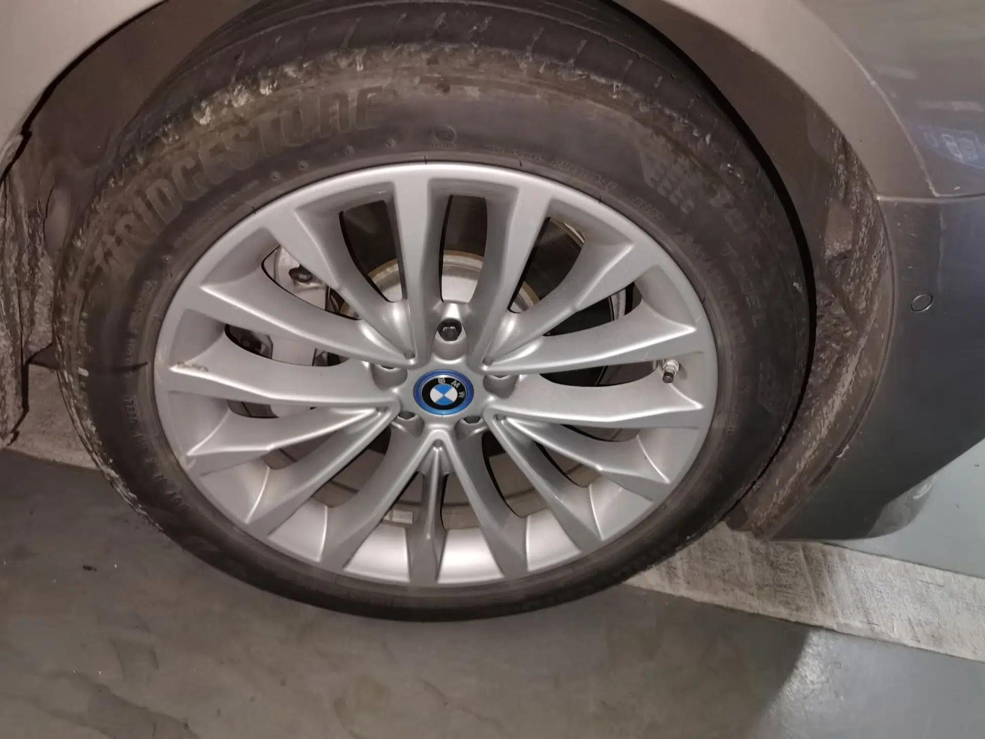 BMW 5 Series New Energy 2019 Updated Version 530Le Luxury Package — миниатюра 8