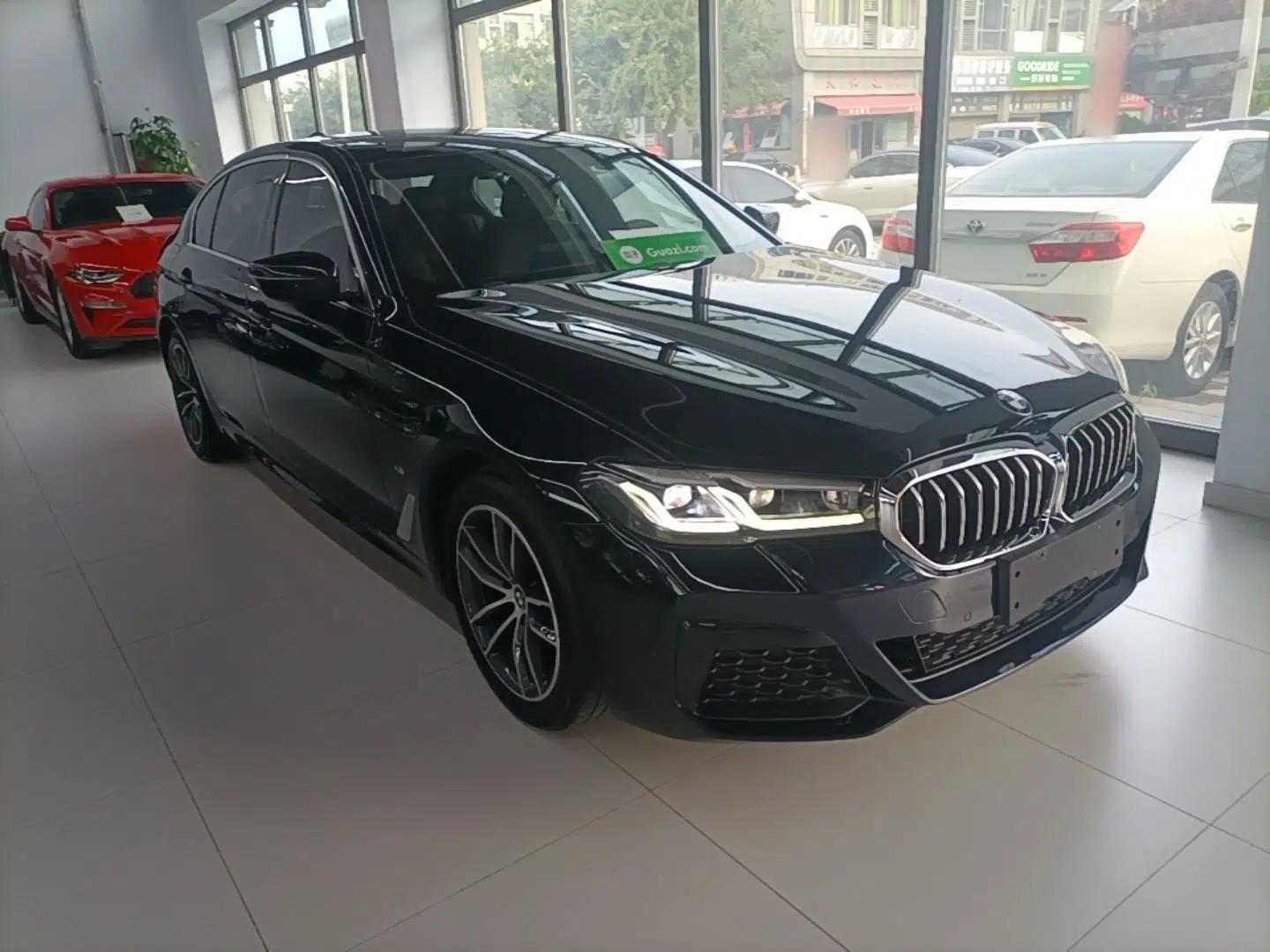 BMW 5 Series 2021 525Li M Sport Package — миниатюра 3