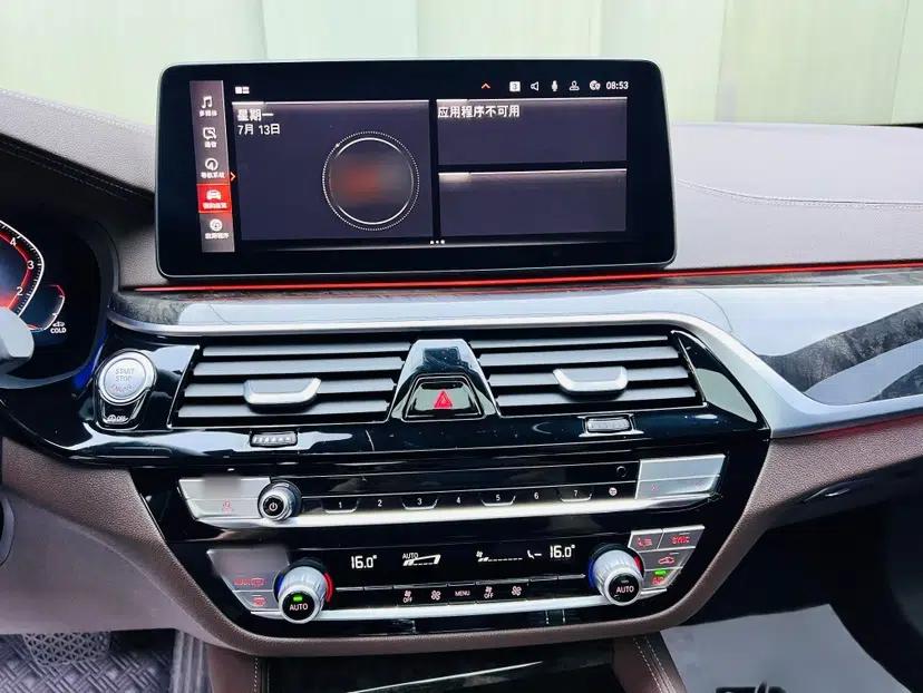 BMW 5 Series 2022 Restyled 525Li M Sport Package — миниатюра 29