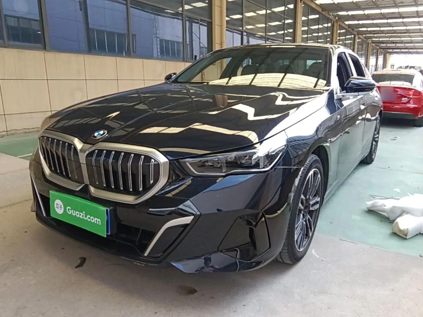 BMW 5 Series 2024 525Li M Sport Package — миниатюра 1
