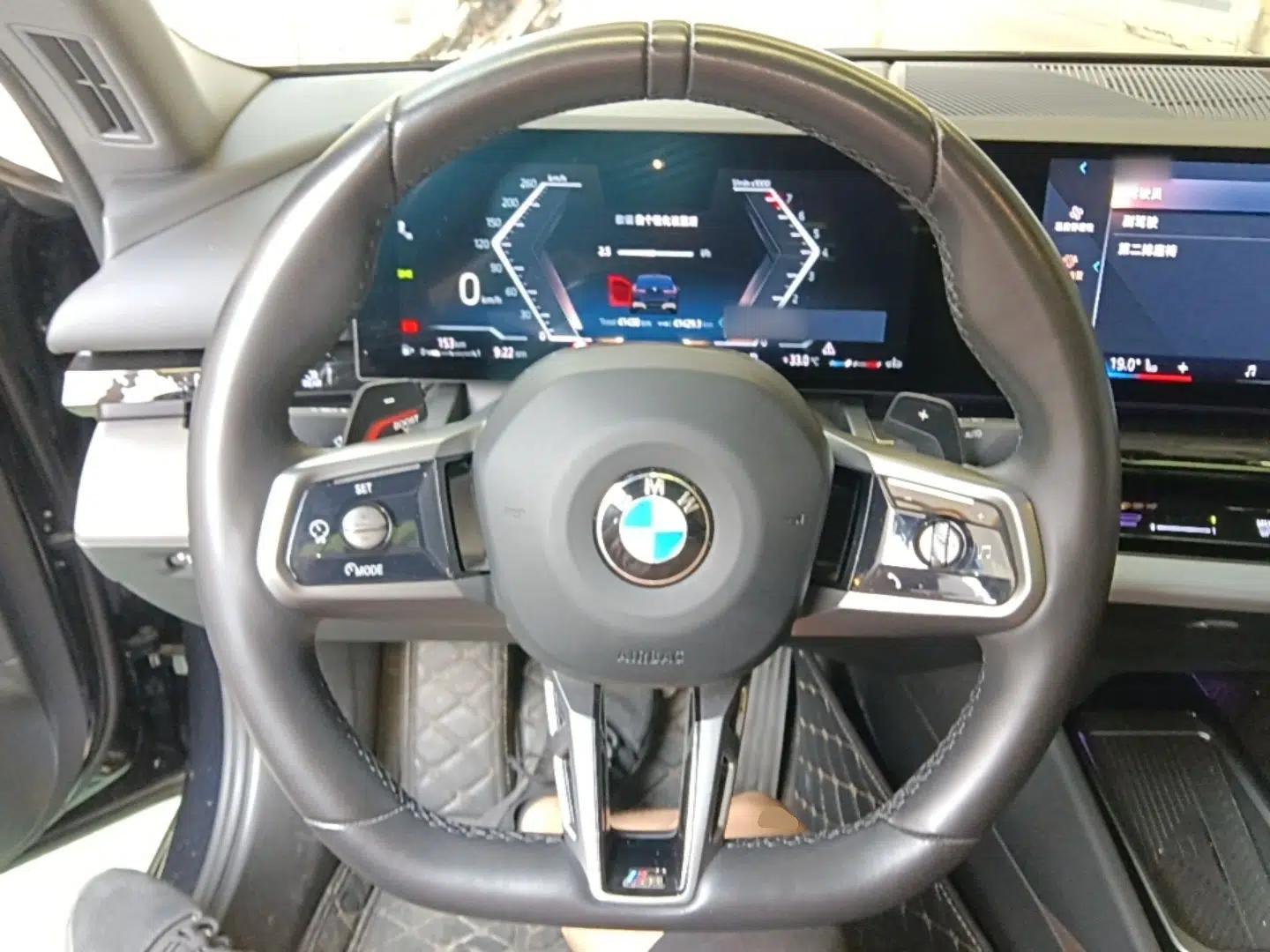 BMW 5 Series 2024 525Li M Sport Package — миниатюра 13