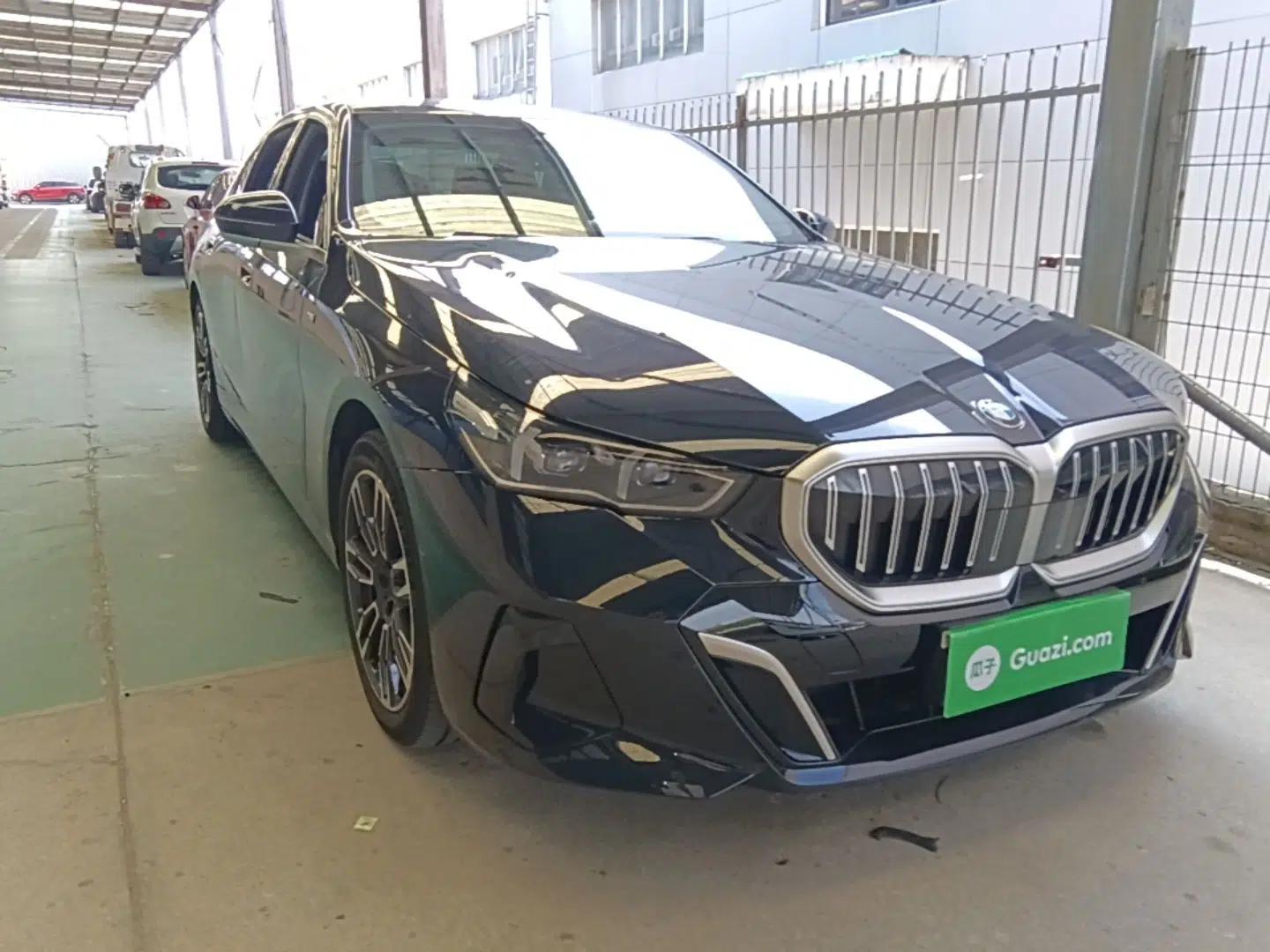 BMW 5 Series 2024 525Li M Sport Package — миниатюра 3