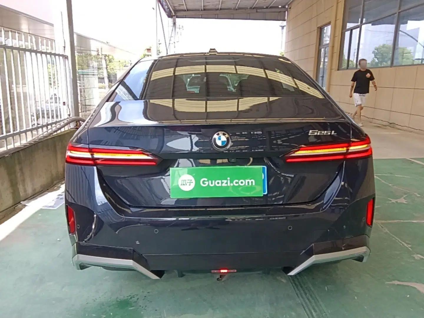 BMW 5 Series 2024 525Li M Sport Package — миниатюра 5