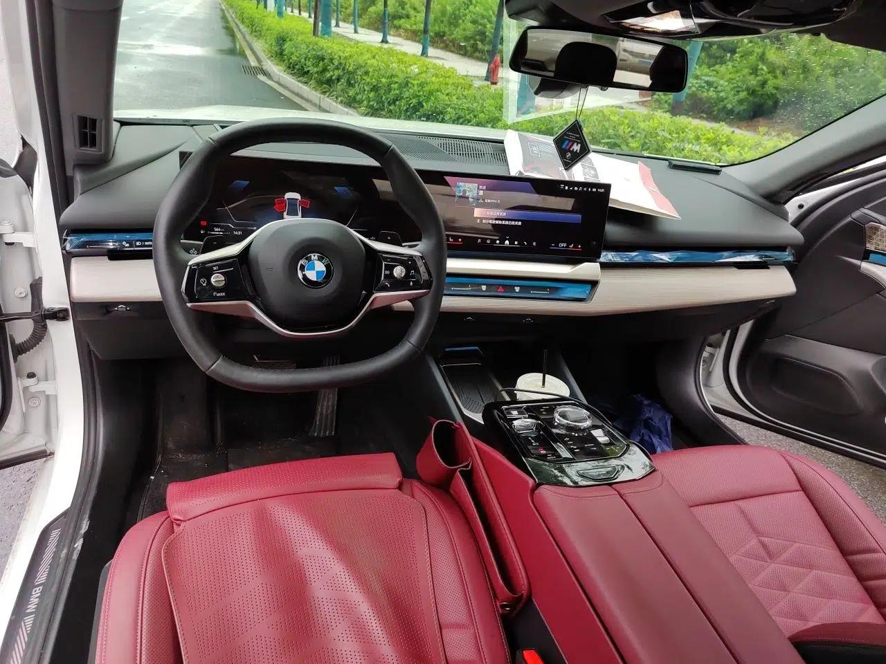 BMW 5 Series 2024 530Li Luxury Package Premium Edition — миниатюра 9