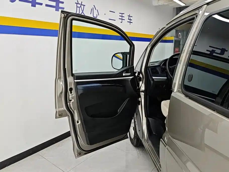 Lingzhi 2022 M5 1.6L Practical 7-Seater — миниатюра 7