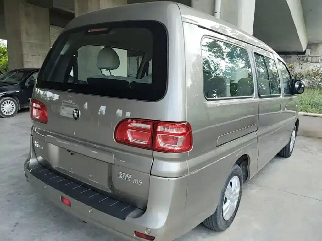 Lingzhi 2022 M5L 2.0L Practical 7-Seater — миниатюра 7