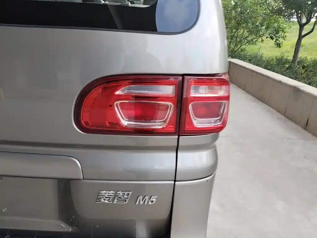 Lingzhi 2022 M5L 2.0L Practical 7-Seater — миниатюра 8