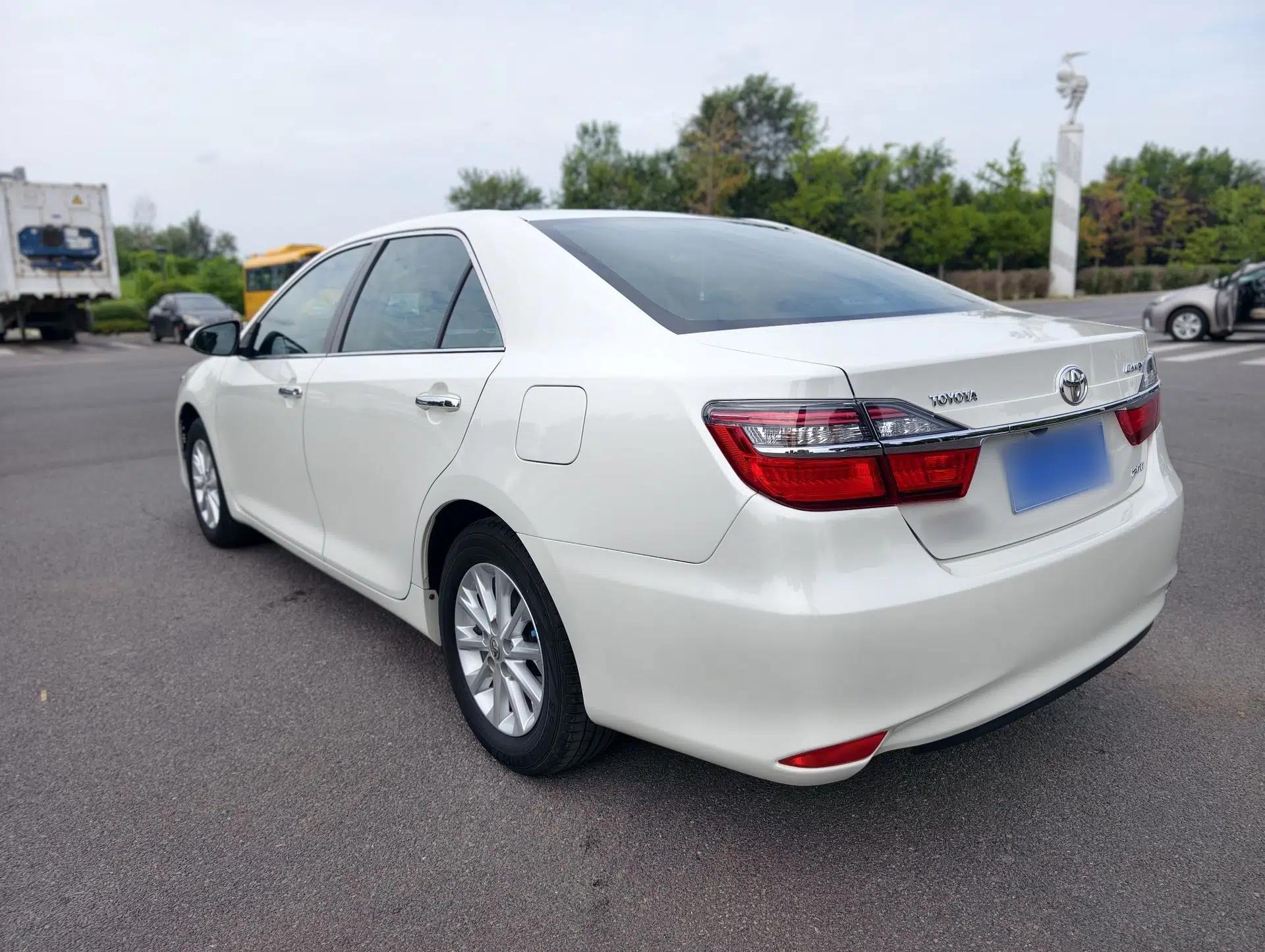 Toyota Camry 2016 2.0G 10th Anniversary Leading Edition — миниатюра 5